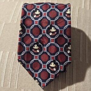 Disney Vintage Mickey Mouse 100% Silk Necktie Repeating Mickey /Geometric Design